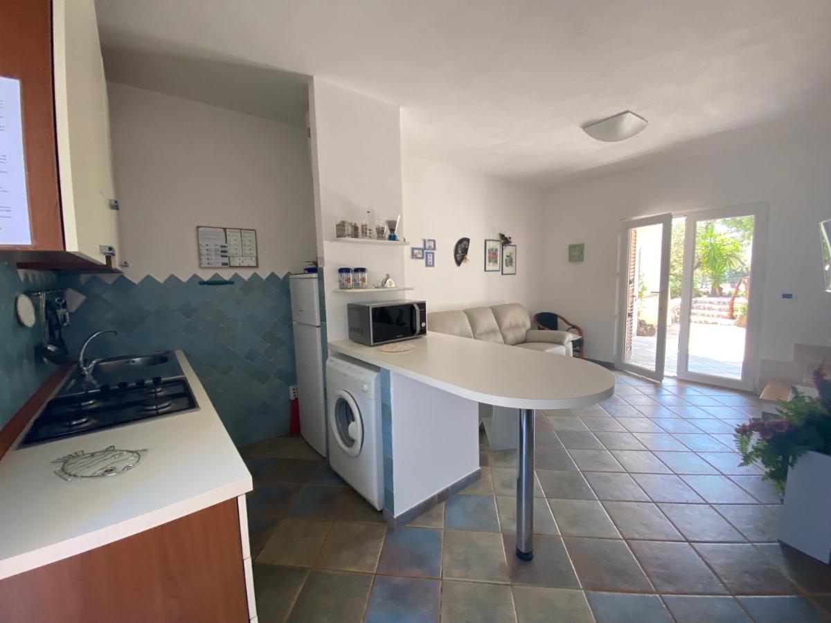 Residence "Il Sestante" Cala Liberotto Εξωτερικό φωτογραφία