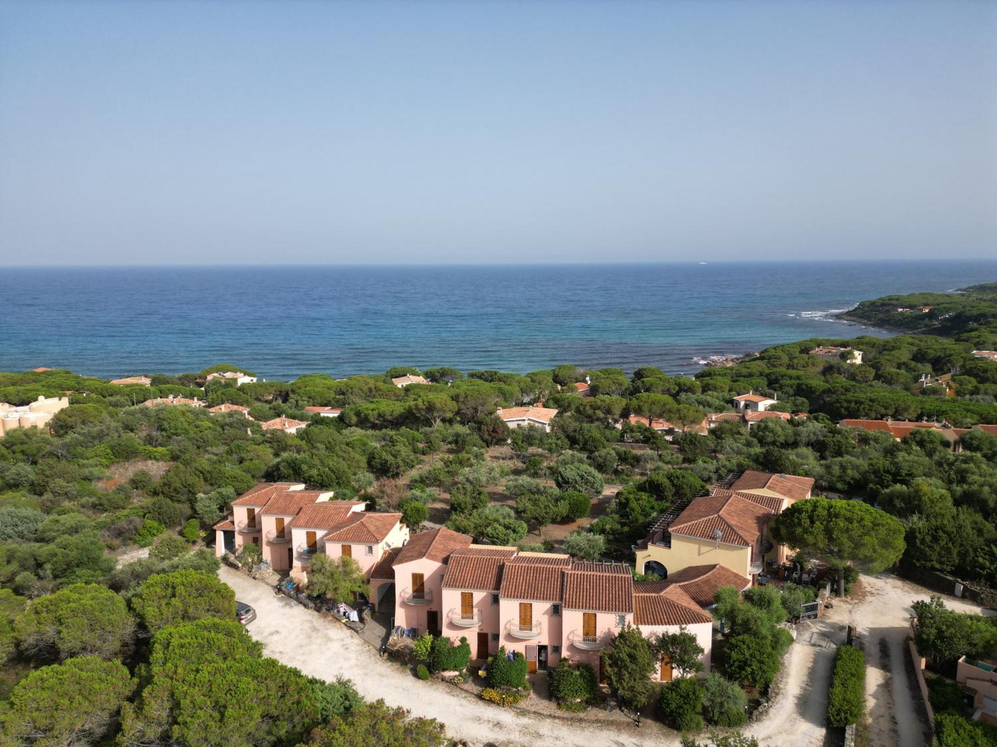 Residence "Il Sestante" Cala Liberotto Εξωτερικό φωτογραφία